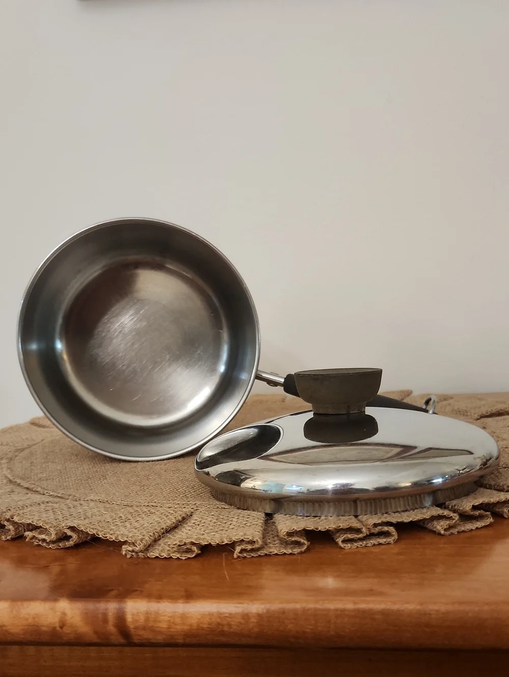Vintage 1.5 Qt Revere Ware Saucepan